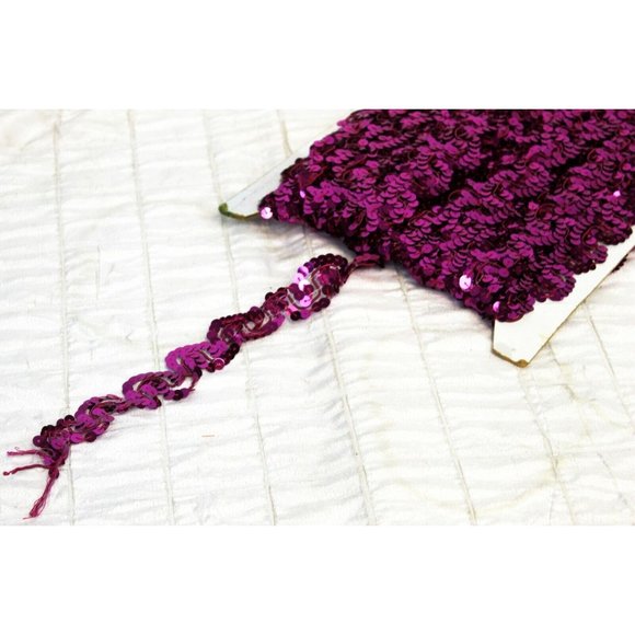 Pink Sequin 1.25" wide Trim - Costume Quilting Crafts Scrapbook - Picture 5 of 6
